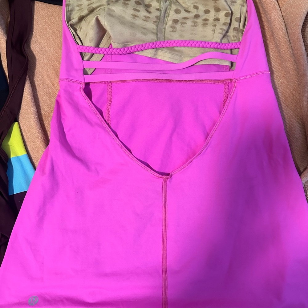 Lululemon Bundle (Includes 4 Shirts) - image 4